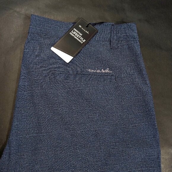 Travis Mathew Shorts Men`s Size 38 Grommet Blue Night Check Performance Stretch - Picture 1 of 9